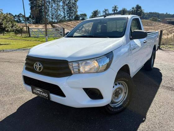 TOYOTA HILUX 2.7 SR 4X2 CD 16V FLEX 4P AUTOMÁTICO TOYOTA HILUX 2.7 SR 4X2 CD 16V FLEX 4P AUTOMÁTICO